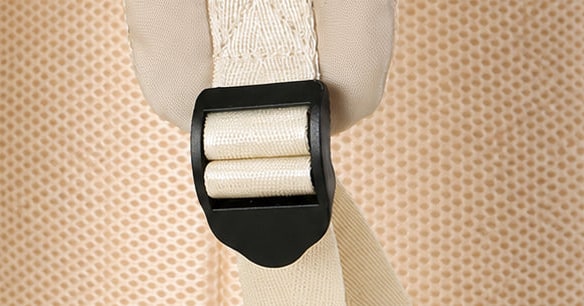 Mesh back and adjustable strap of the Securidou diaper bag backpack